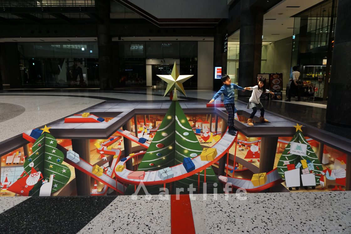 グランフロント大阪 クリスマス プレゼント工房 アートライフ 3dトリックアート エイジング塗装 天井画 壁画制作 ブラックライト Frp 立体看板などの制作